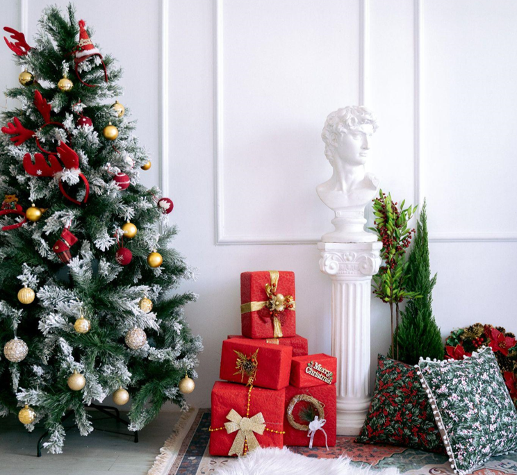 The Ultimate Guide to Choosing Your Christmas Tree and Garland for Sale This Holiday Season